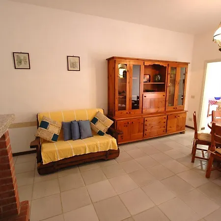 Casa Del Mandorlo アパート