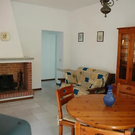 Casa Del Mandorlo アパート